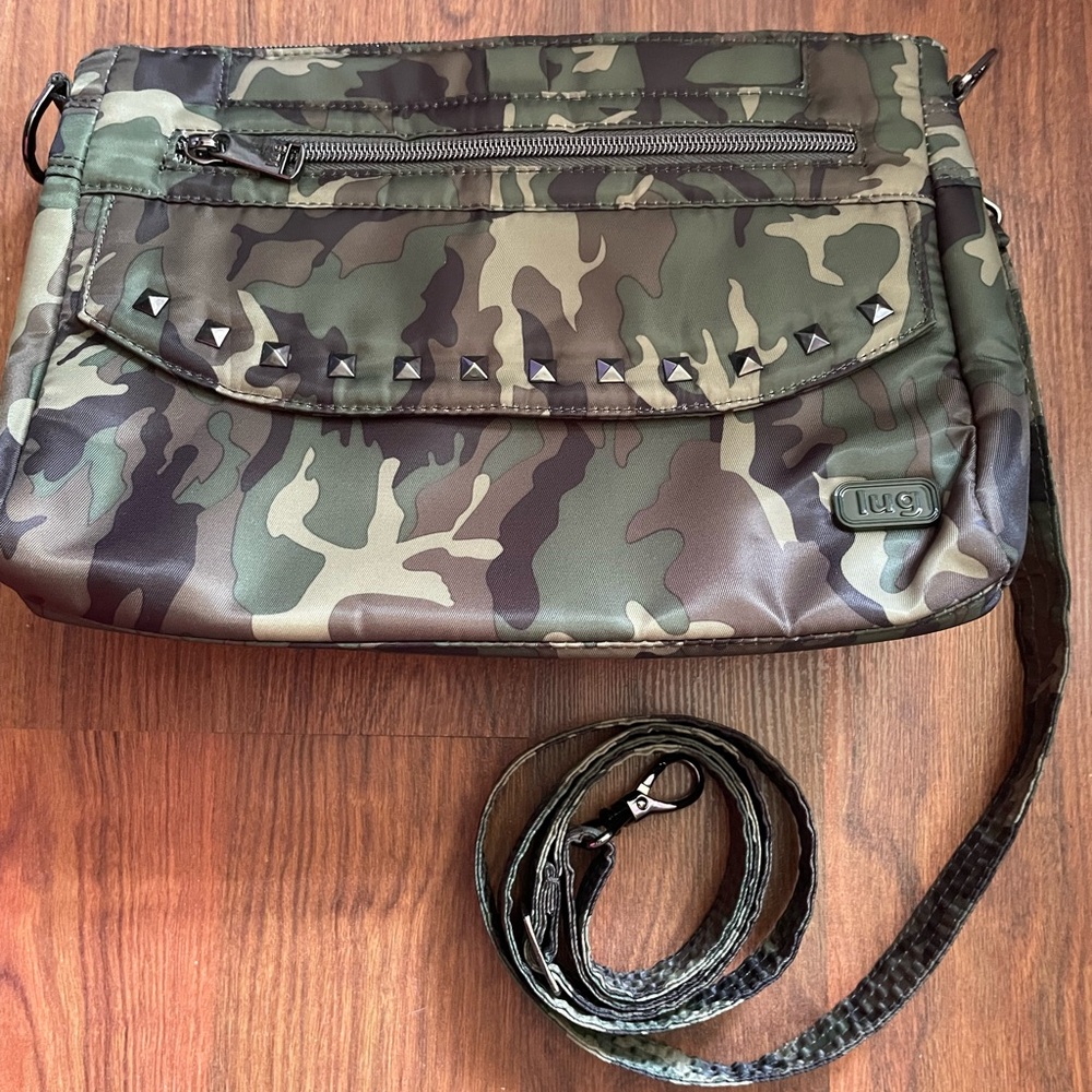 Lug Pacer camo green crossbody bag